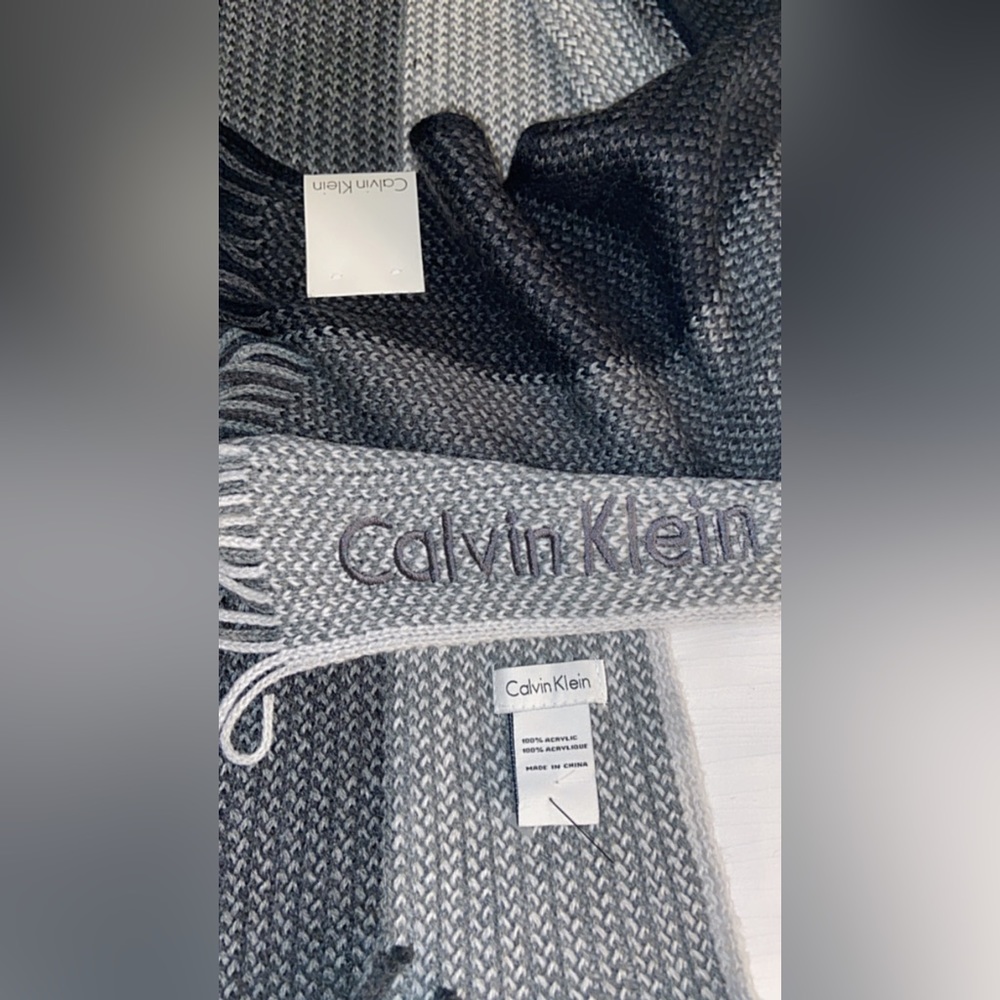 Calvin Klein fall/winter scarf